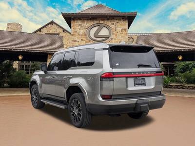Vehicle inventory photo 3