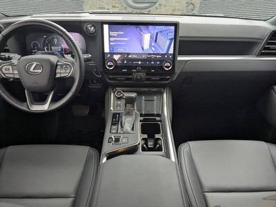 Vehicle inventory photo 19